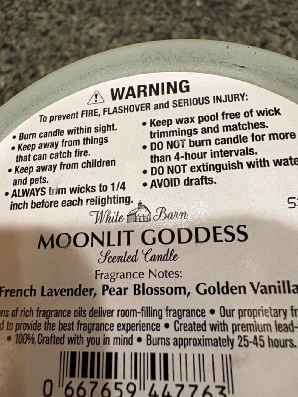Nwt 3 wick “Moonlit Goddess” candle from white barn - Picture 3 of 3